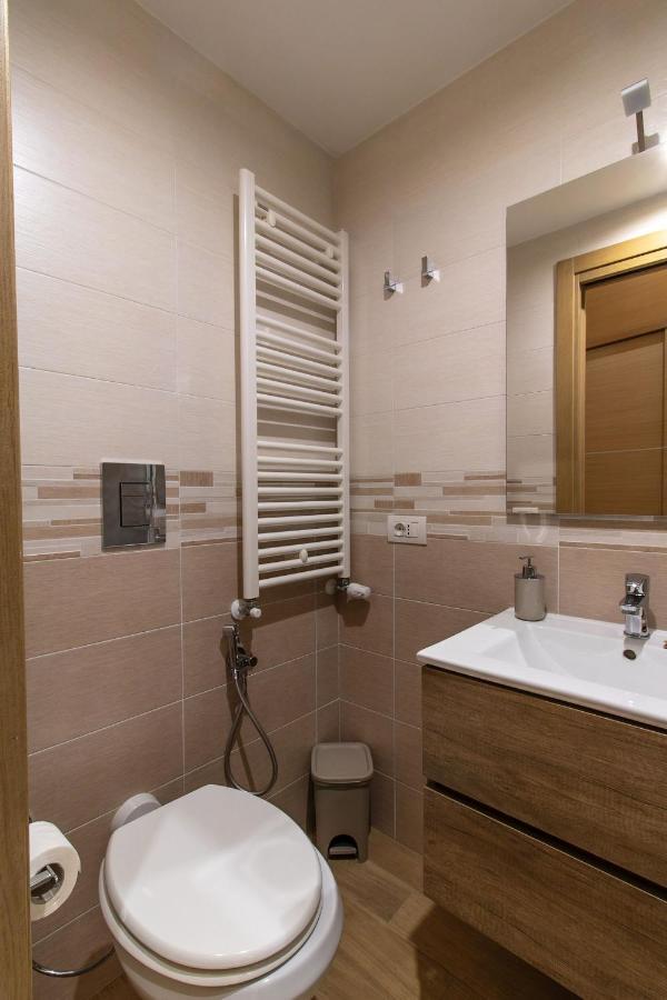 Apartamento Domus Campanile Nápoles Exterior foto