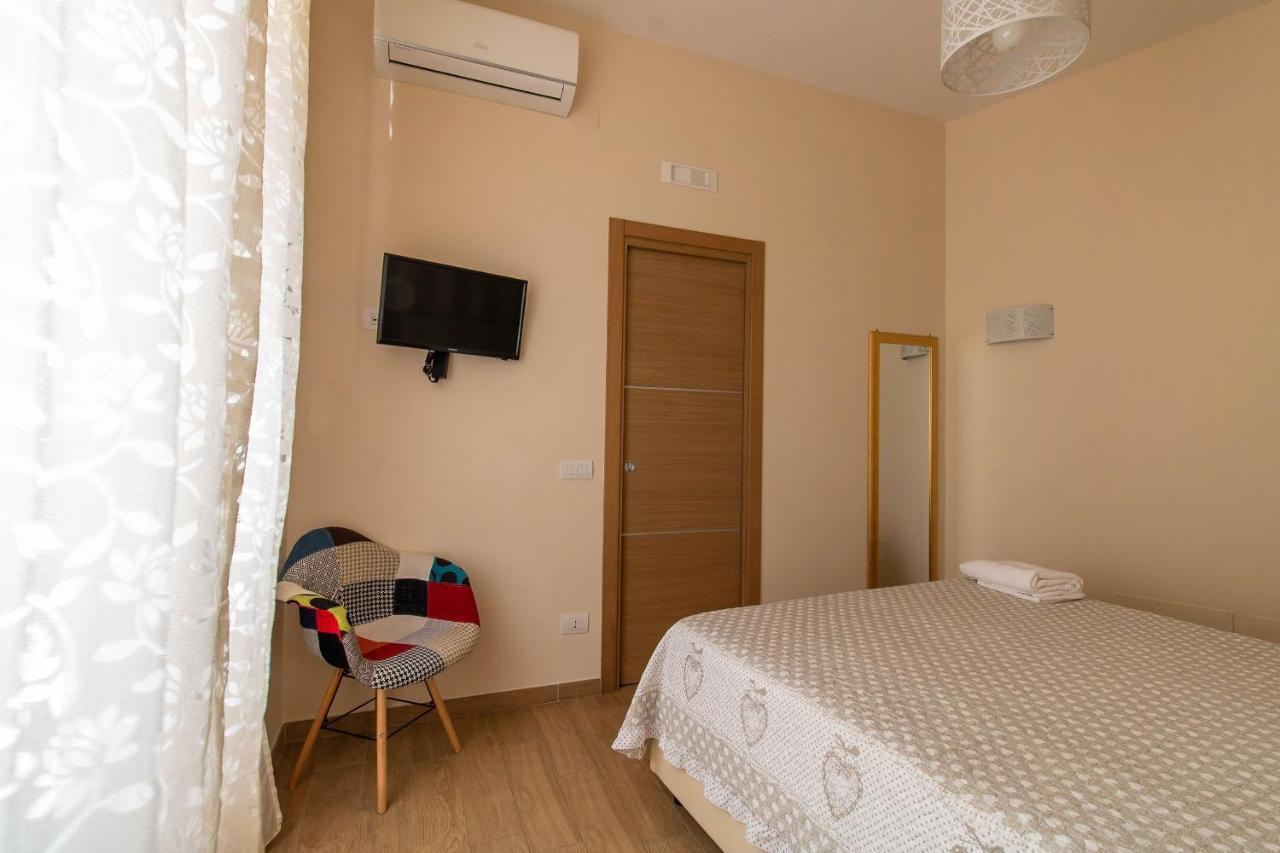 Apartamento Domus Campanile Nápoles Exterior foto