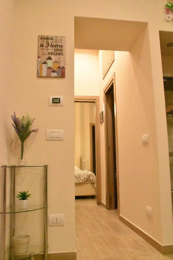 Apartamento Domus Campanile Nápoles Exterior foto