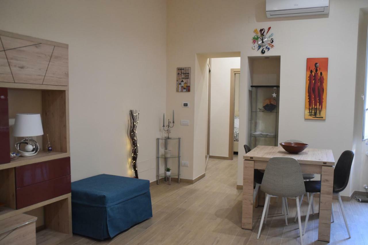 Apartamento Domus Campanile Nápoles Exterior foto